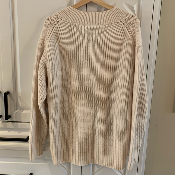 Aritzia Wilfred Merino Wool Vneck Sweater - Picture 4 of 8